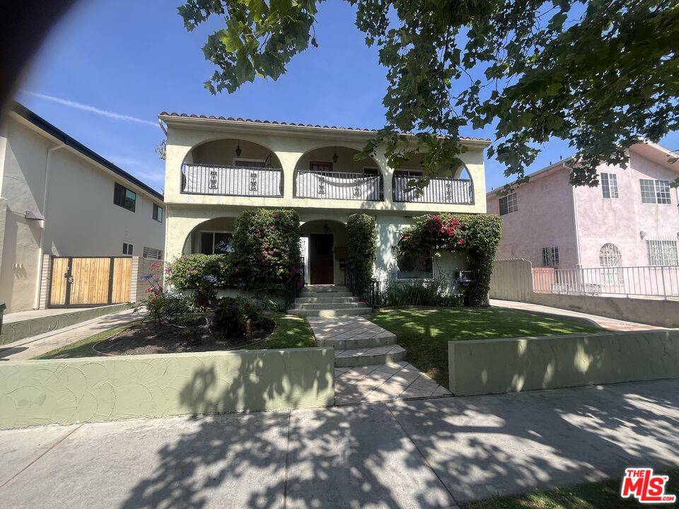 606 N Sycamore Ave 2BR Hancock Park La