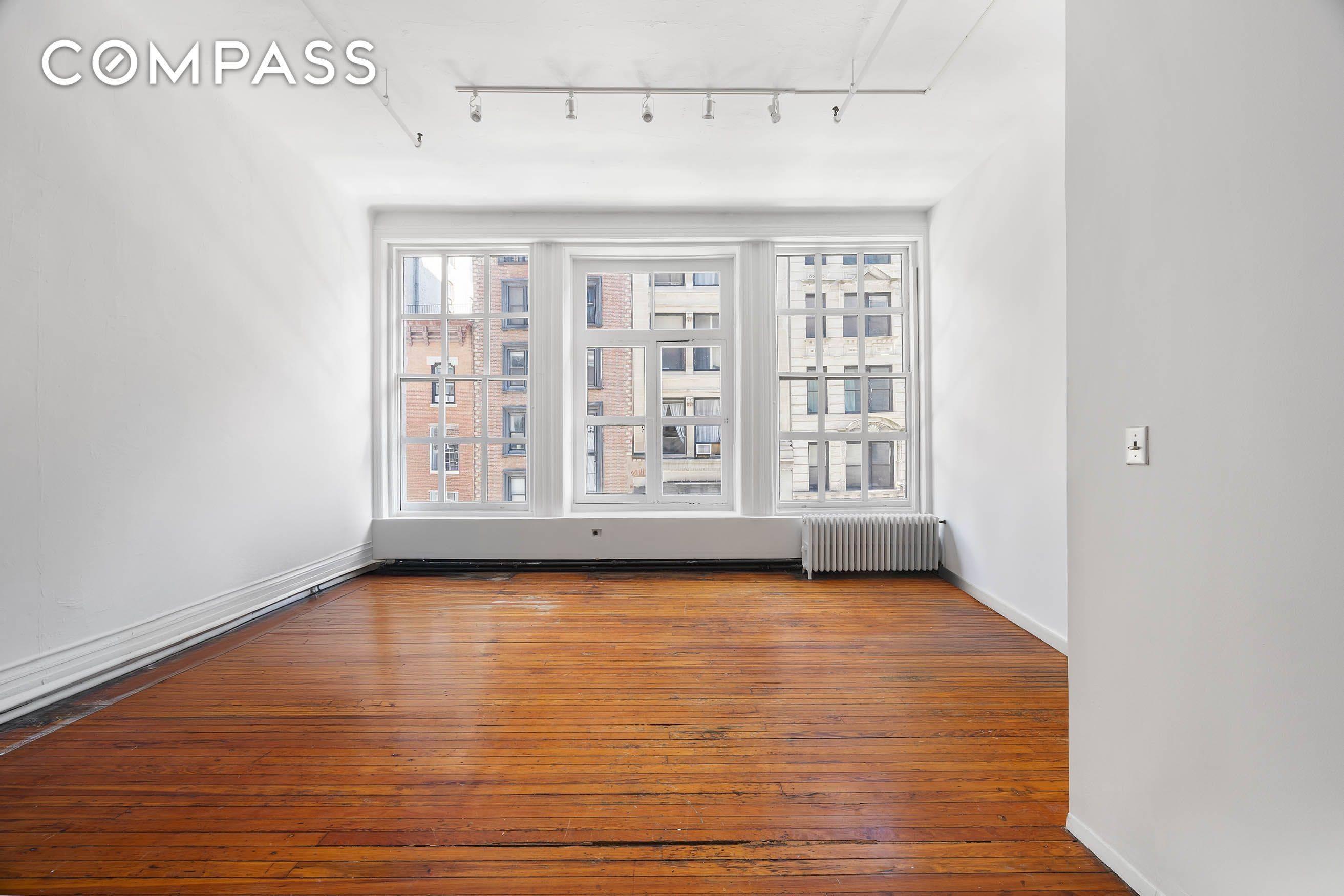 Incredibly Low Monthly Maintenance Quintessential Flatiron Loft Unlock the potential to create your dream home in this spectacular artist s loft.