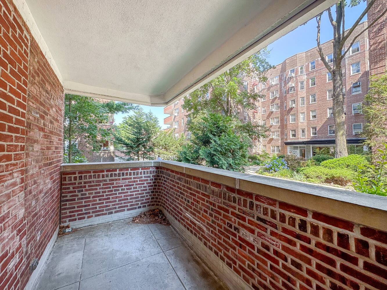 Spacious 2 Bedroom Co op with Private Terrace, Doorman amp ; Prime Midwood Location Discover comfort, convenience, and value in this oversized 2 bedroom, 1 bathroom co op, perfectly positioned ...