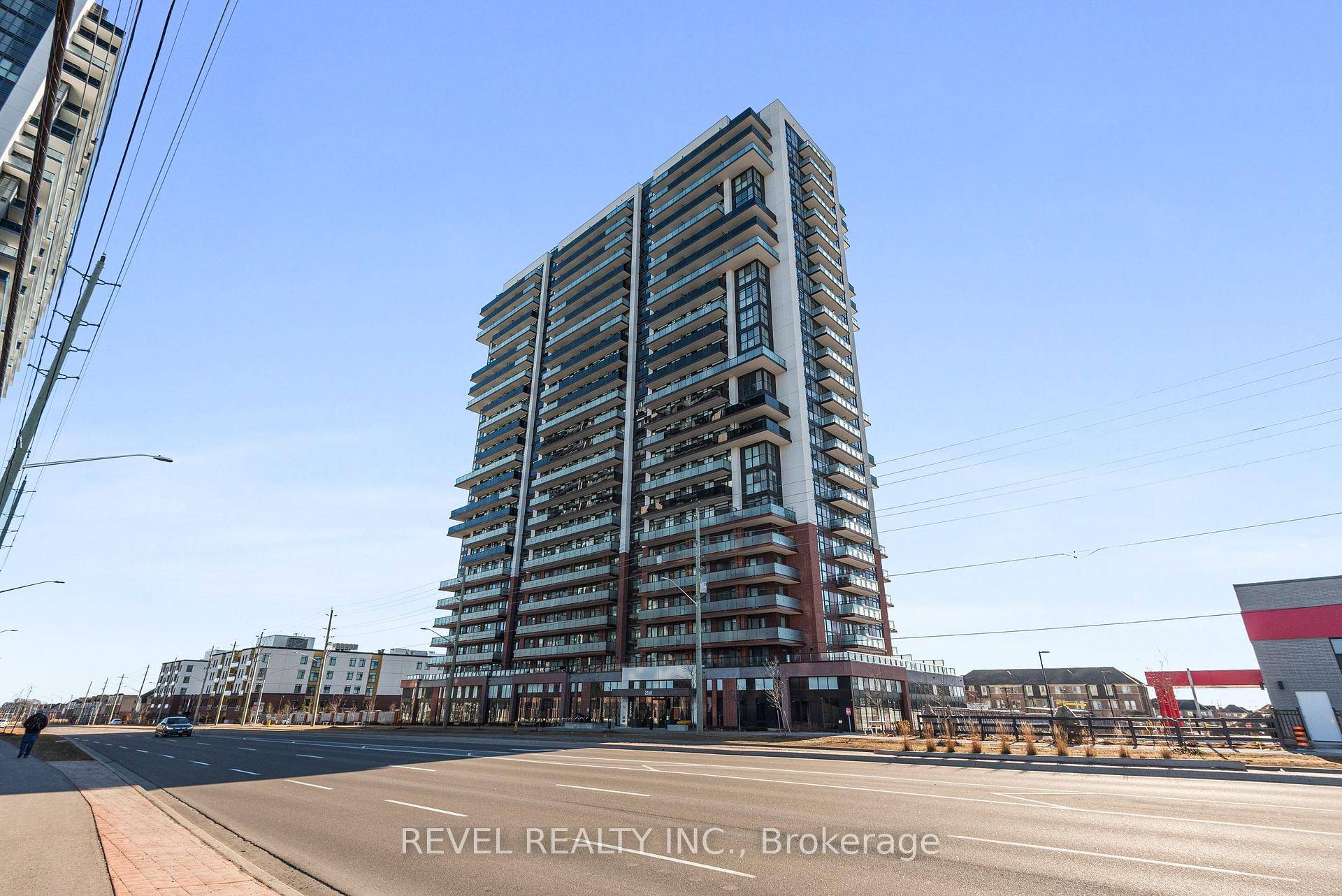 Welcome to PH07 at 2550 Simcoe St N a stunning 2 bedroom, 2 bathroom penthouse in the sought after UC Tower.