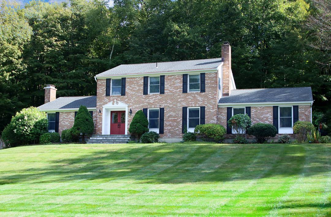 Elegant Colonial in Ponderosa Hills Timeless New England Charm Welcome to this beautifully maintained Colonial in the sought after Ponderosa Hills neighborhood of Bethel.