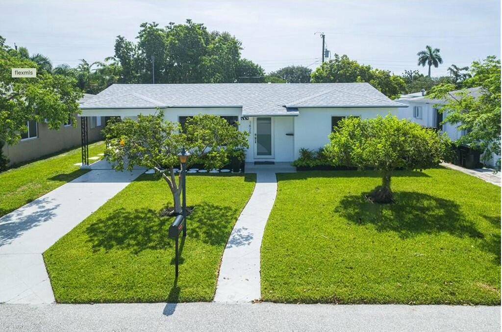 Great neighborhood, adorable home !