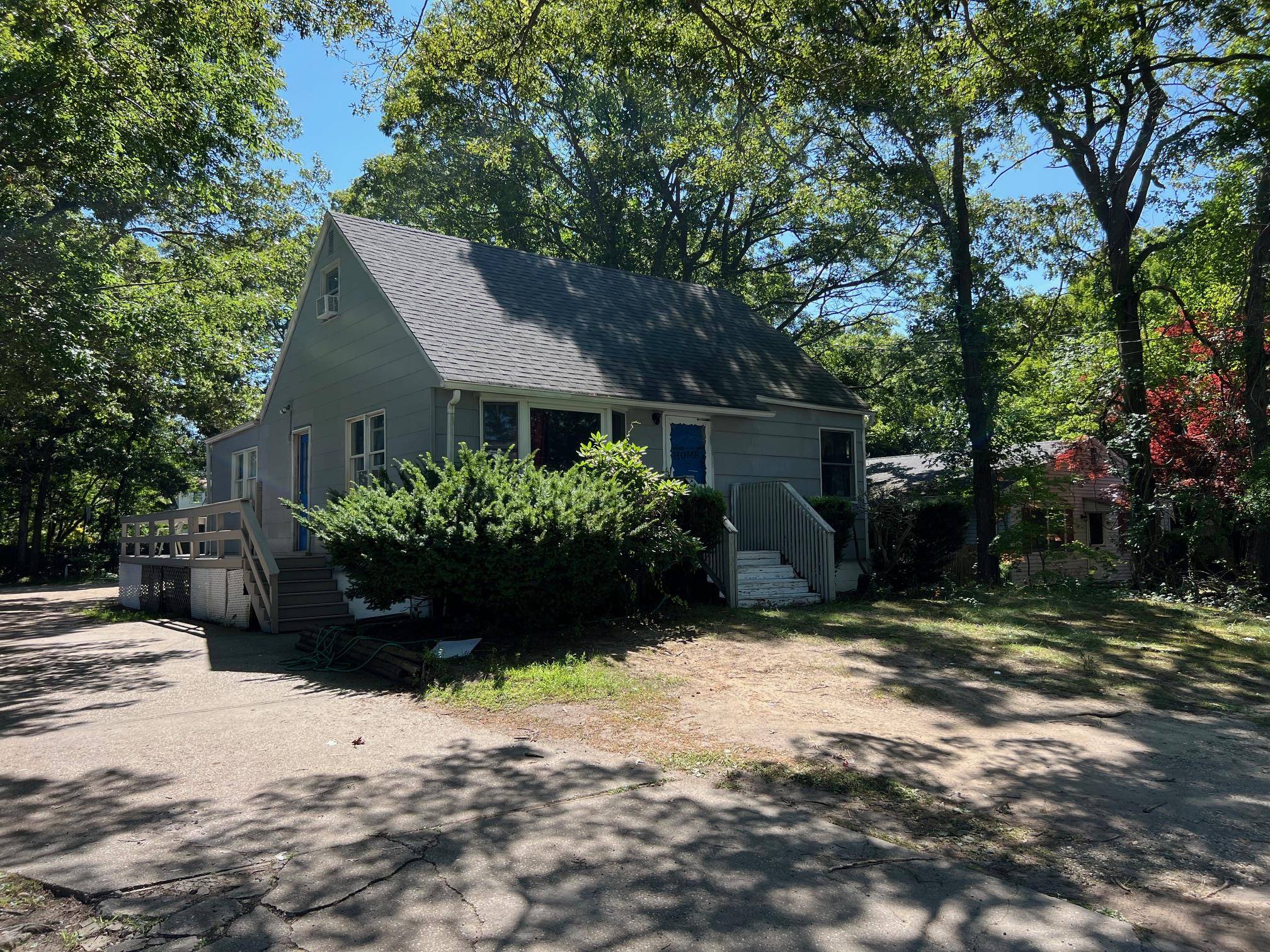 Cape Code Home 3 Beds 1 Full Bath and a Full Basement with Outside Entrance, Offering Plenty of Room to Grow, Store or Create Additional Living Space.
