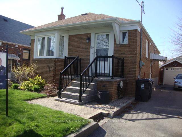 PERFECT FOR FIRST TIME BUYERS IN WESTON VILLAGE NEIGHBOURHOOD, THIS BUNGALOW OFFAND A PERFECT KITCHEN TO ENTERTAIN THOSE SPECIALS GUESTSERS A 2 BEDROOM, BATHROOM, LIVING ROOM, DINING ROOM AND A ...