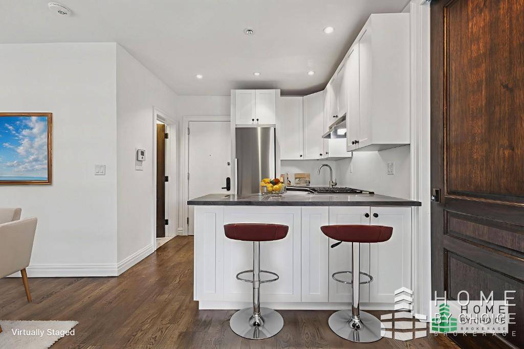 Welcome to The Village Landmark at 10 Fifth Avenue, perfectly located at the corner of charming Eighth Street in the heart of Greenwich Village.