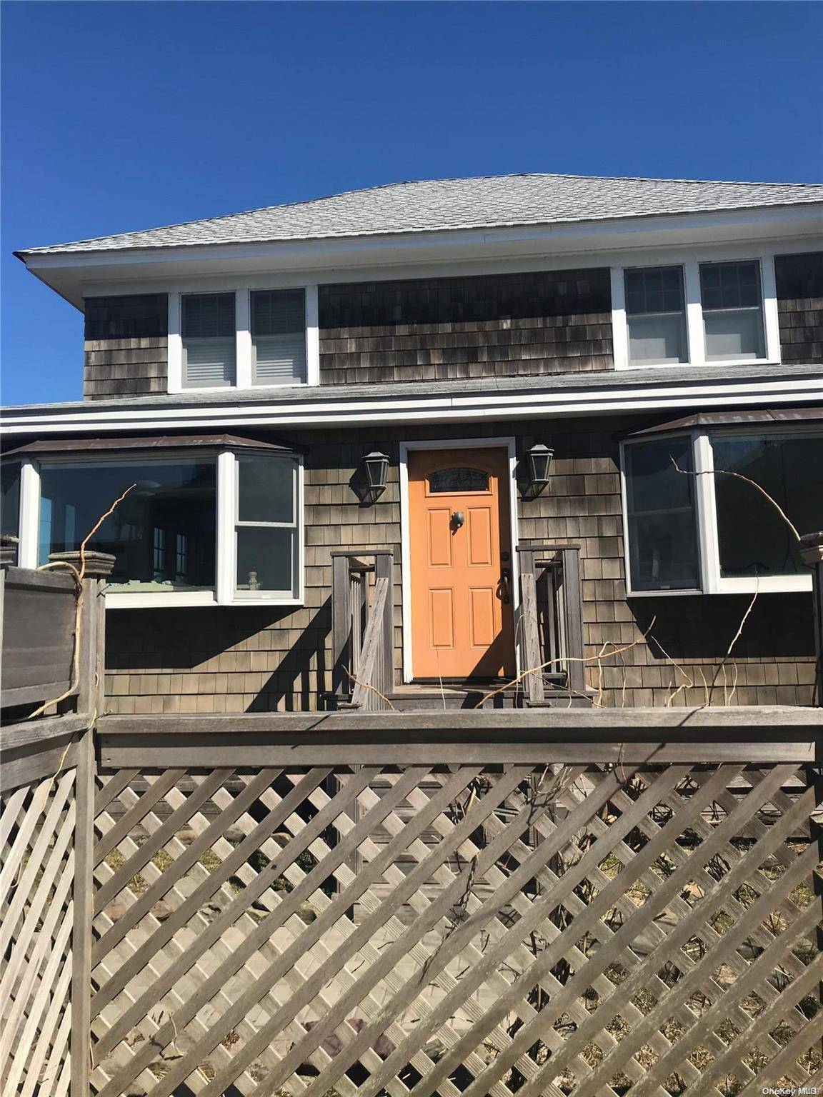This Home is Available To Rent Weekly For 10, 000 NOT a month.