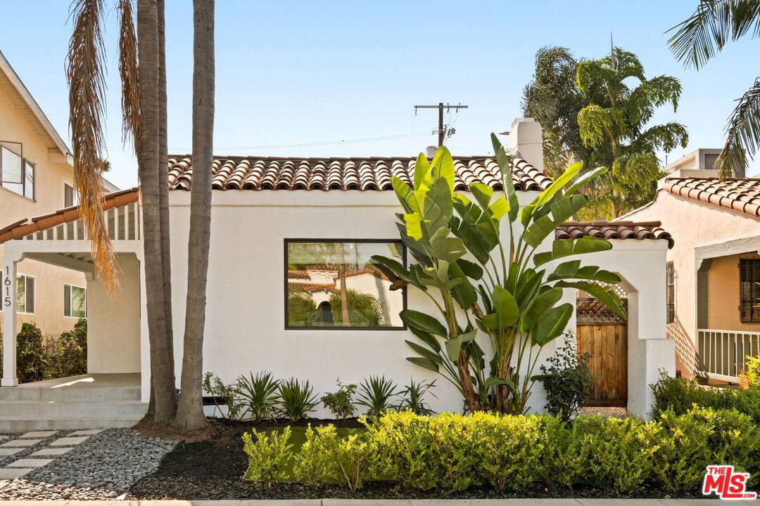 1615  S Crescent Heights Blvd 3BR Beverlywood La