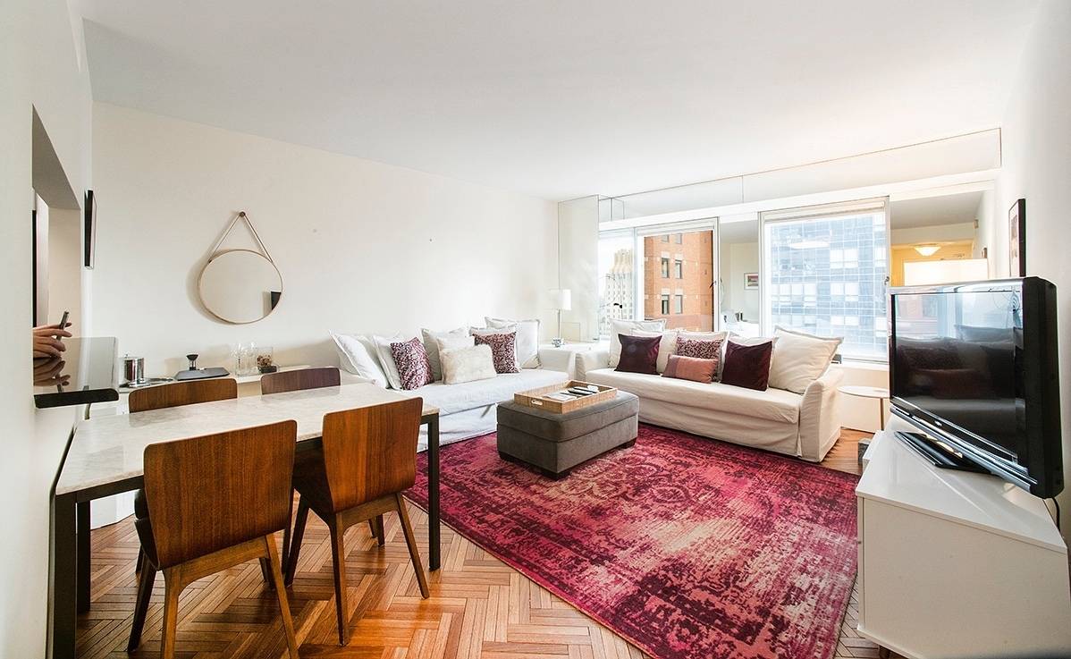Welcome to Residence 3104 at CitySpire a luminous, north facing one bedroom soaring high above the city on the 31st floor.