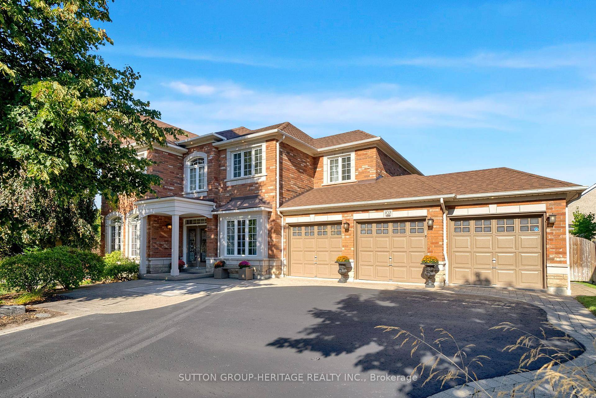 Location ! Location ! Luxurious Custom Built 4 Bedroom Home Located At The End Of A Family Safe Quite Court In Queen's Common Neighbourhood With Triple Car Garage.