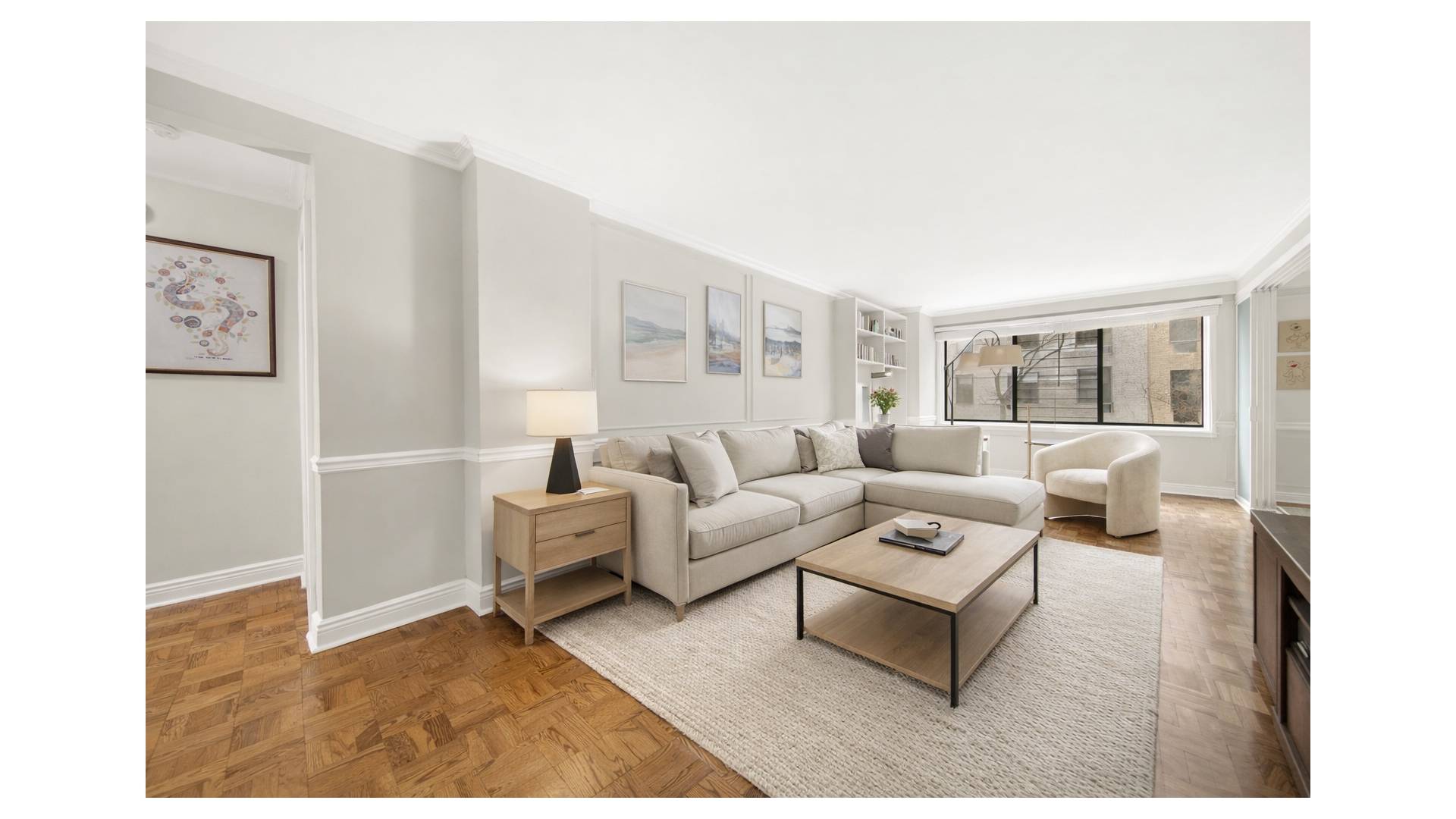 Sun Drenched 3 Bedroom with Washer Dryer in Prime Upper East Side Location Welcome to Residence 4C at 345 East 73rd Street a beautifully bright, south facing converted three bedroom, ...