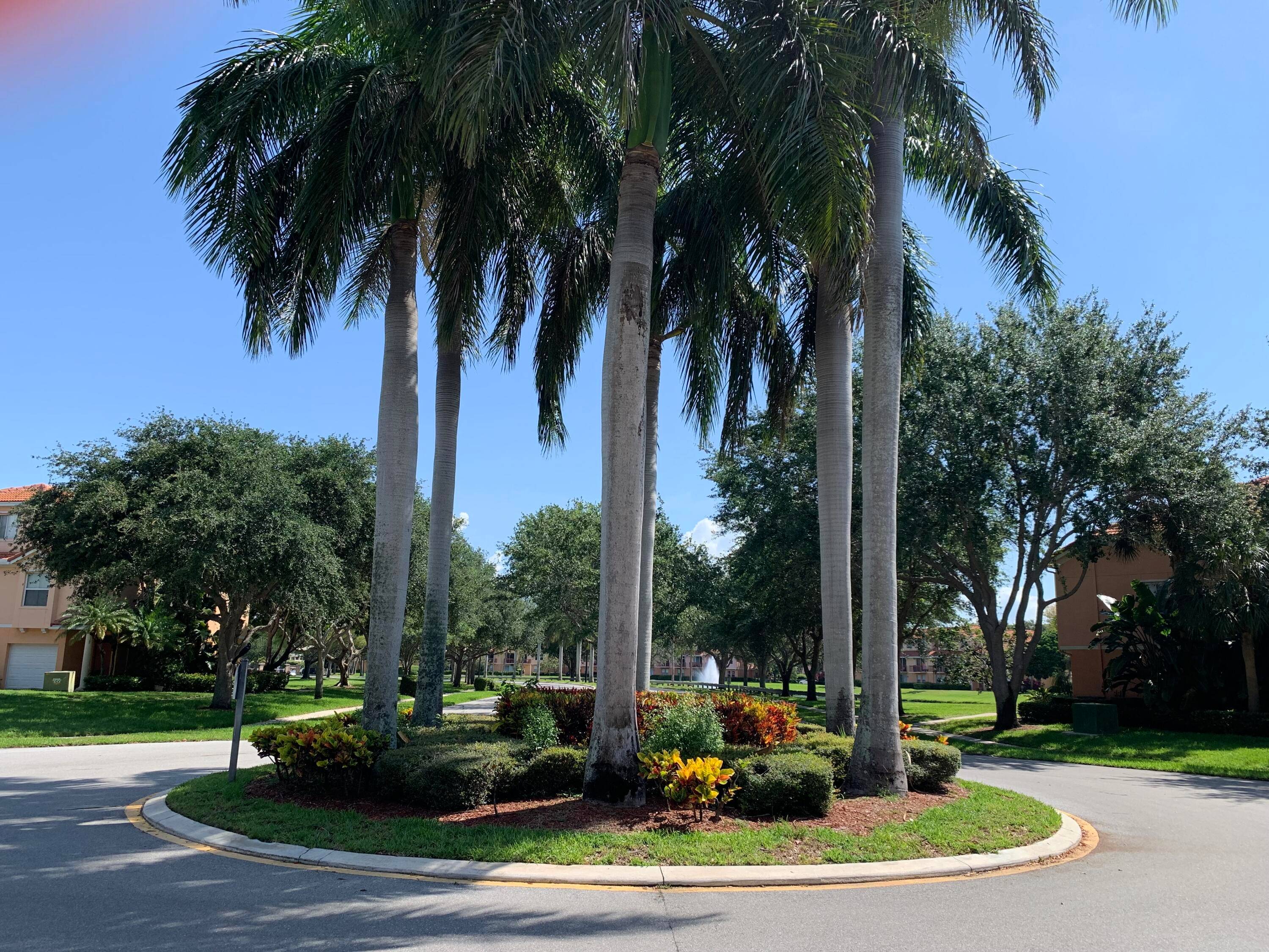 Beautiful furnished turnkey 2 2 townhouse, one car garage plus driveway located in the most desirable Delray Beach area.