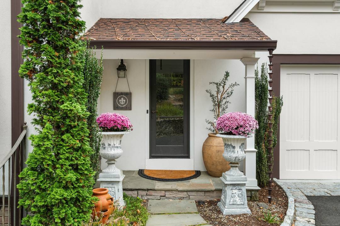 Please submit all offers by 5pm Tuesday, Dec.