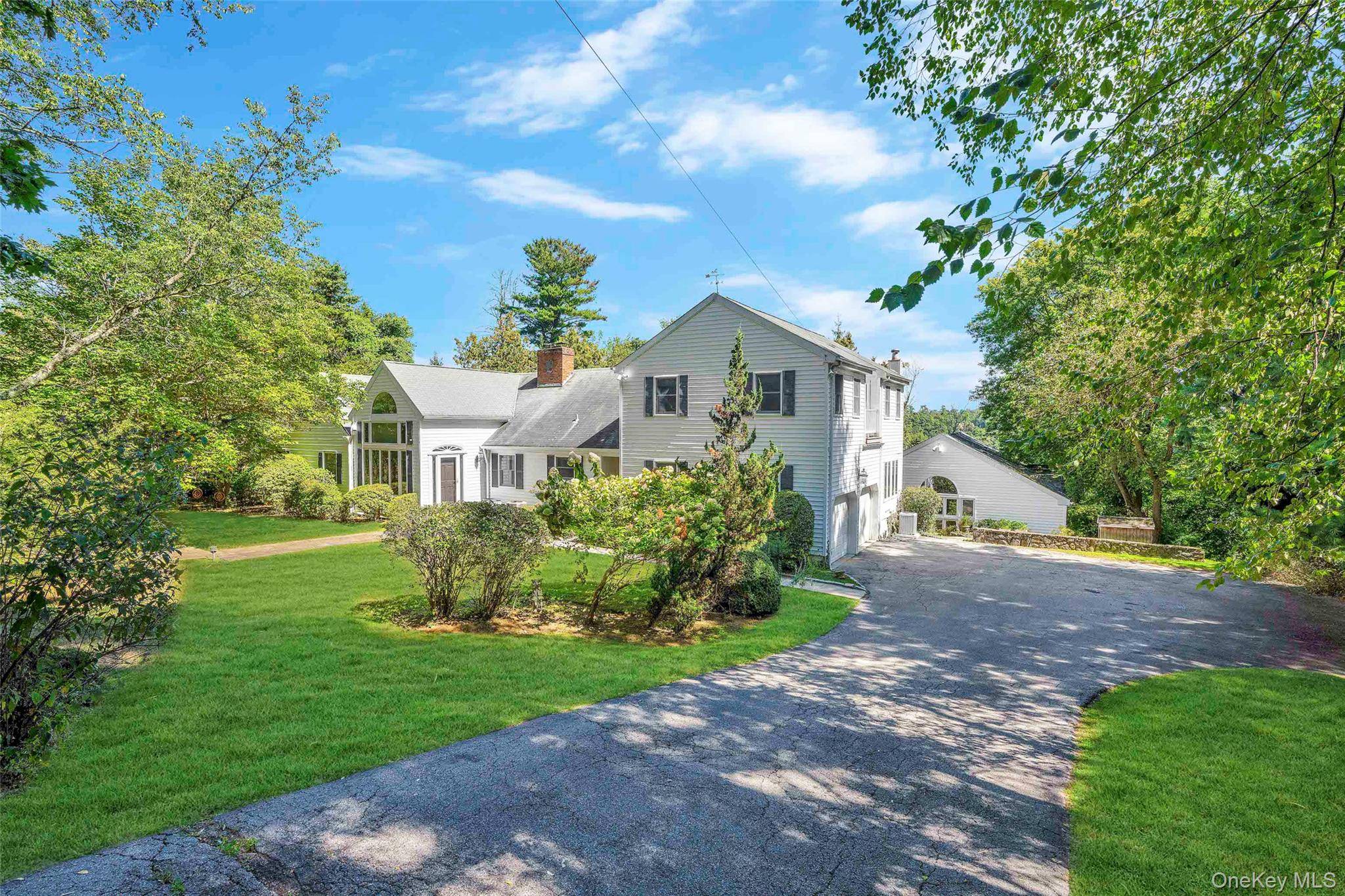 Nature Lover s Paradise Welcome to 55 Winding Rd Farm in Ardsley a charming and spacious 3, 402 sq.