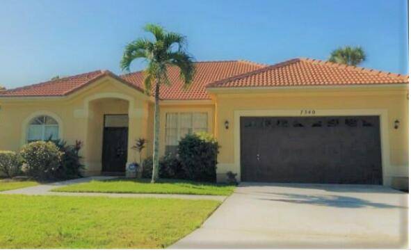 4 bedroom, 2 bath single family home in Lake Charleston area of Lake Worth.