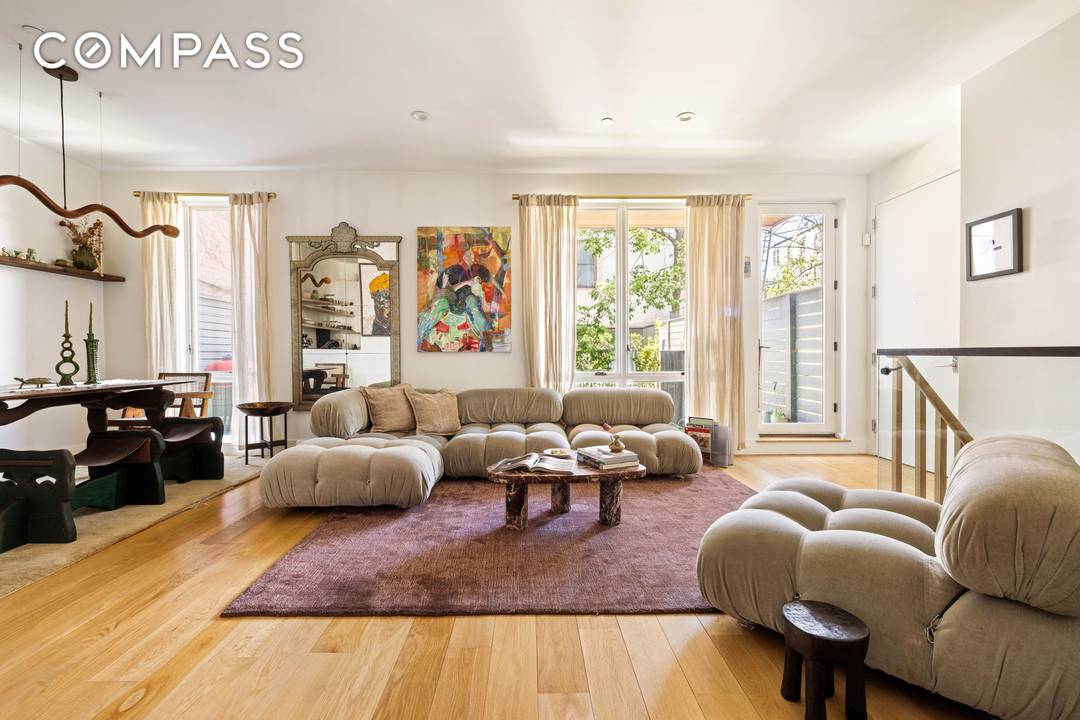 Thoughtfully designed with a creative soul, this contemporary duplex at 1404 Bushwick Avenue, the premiere luxury boutique elevator building in the neighborhood, is defined by its incredible 767 square foot ...