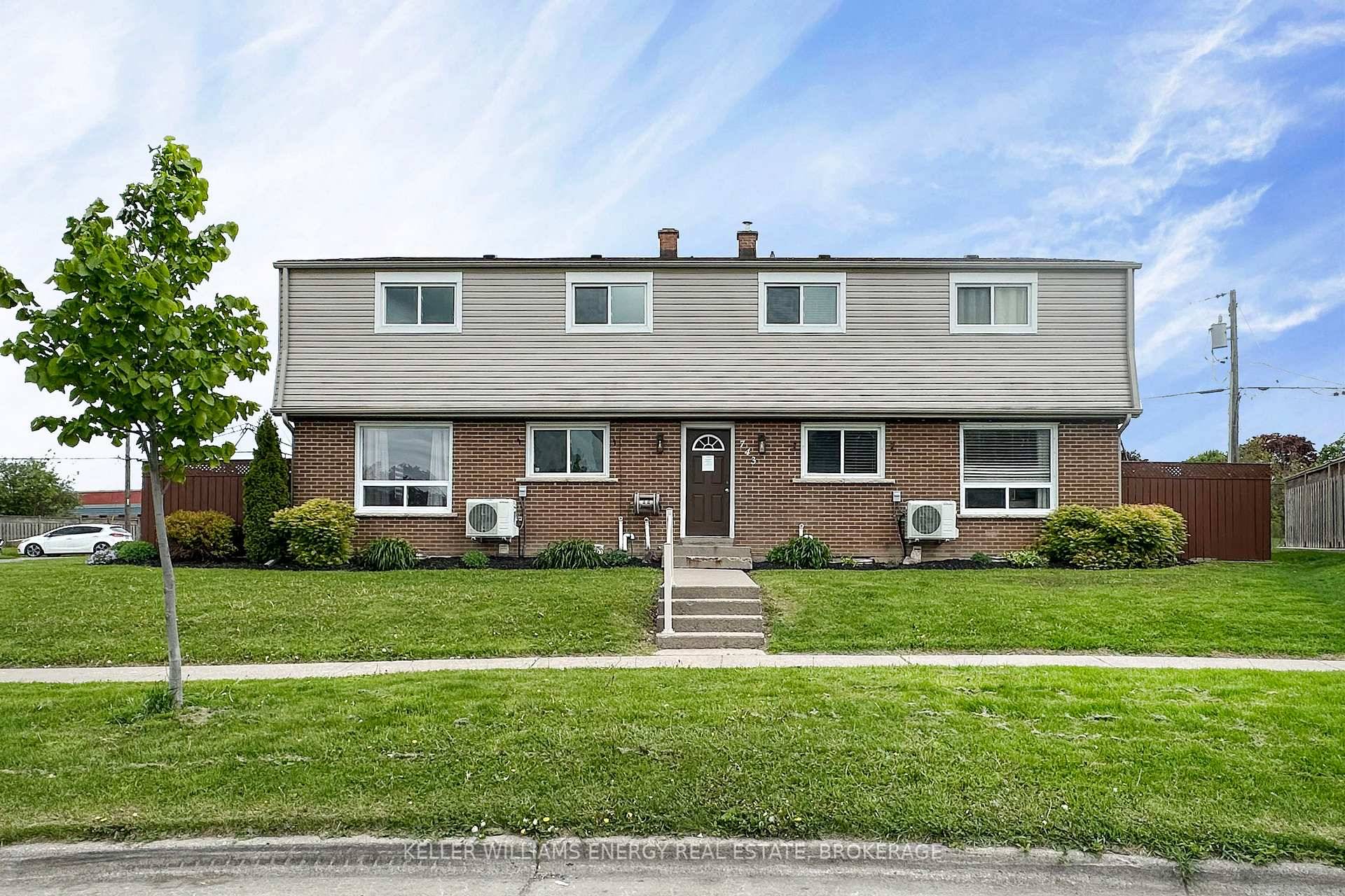 Amazing 4 plex investment opportunity on a premium sized lot !