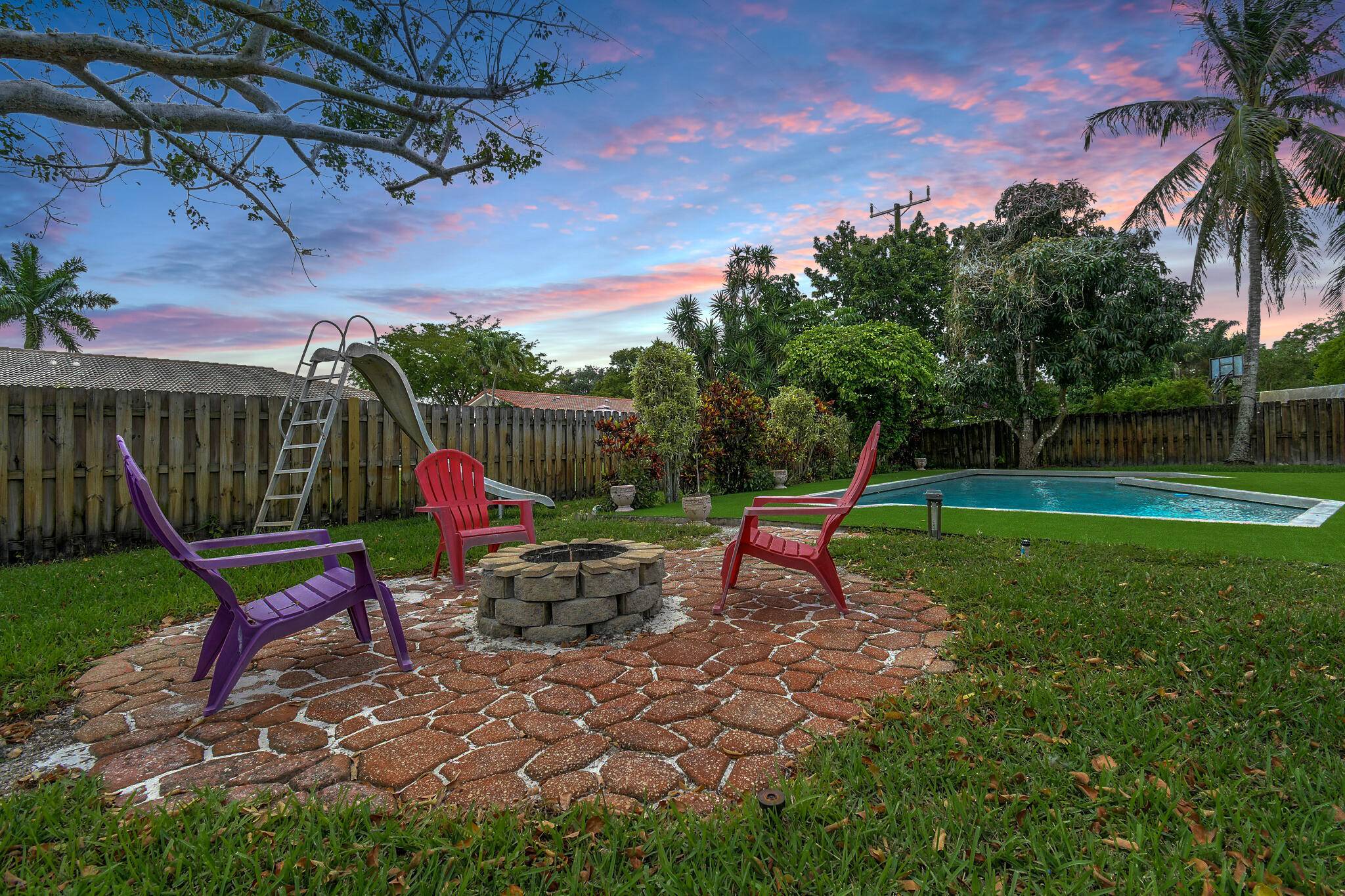 No HOA Approval, Fast Move In !