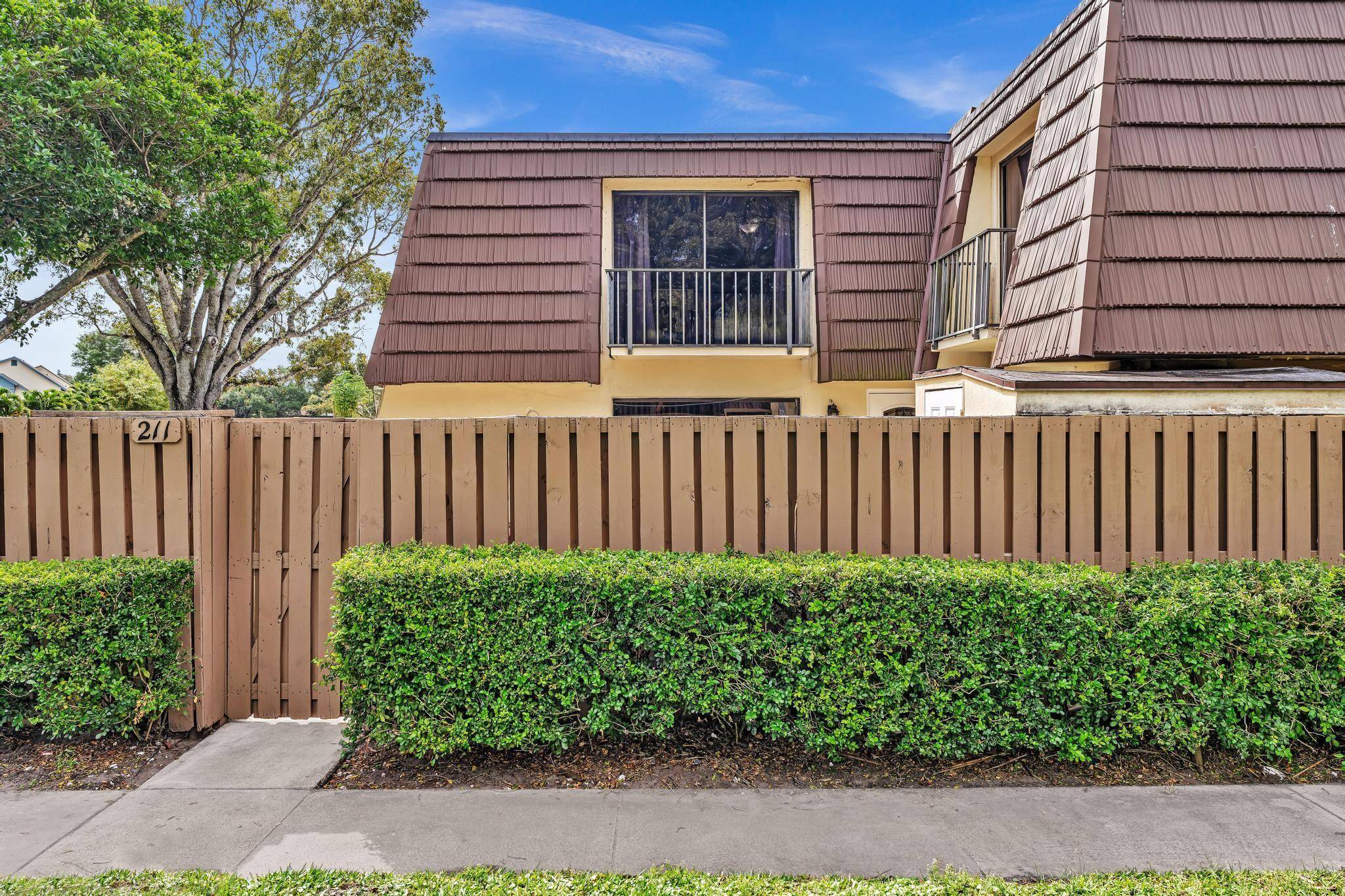 Welcome to this beautifully renovated 2 bedroom, 2.