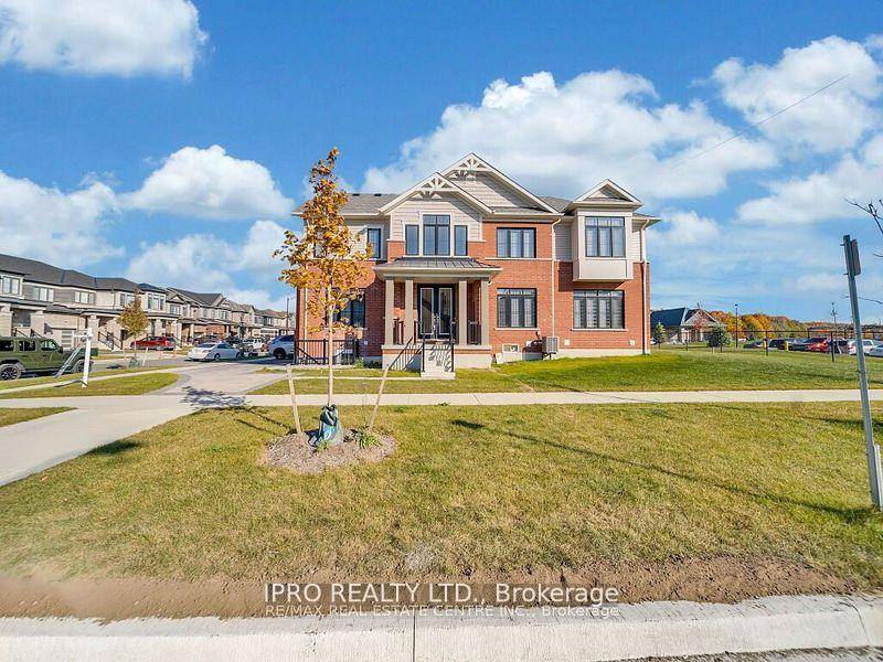 Bright and Spacious 2 bedroom 1 Den Office Legal Basement Apartment with Separate Entrance !