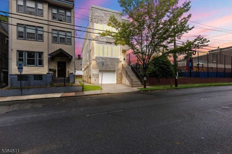 Brand new construction in 2025 !