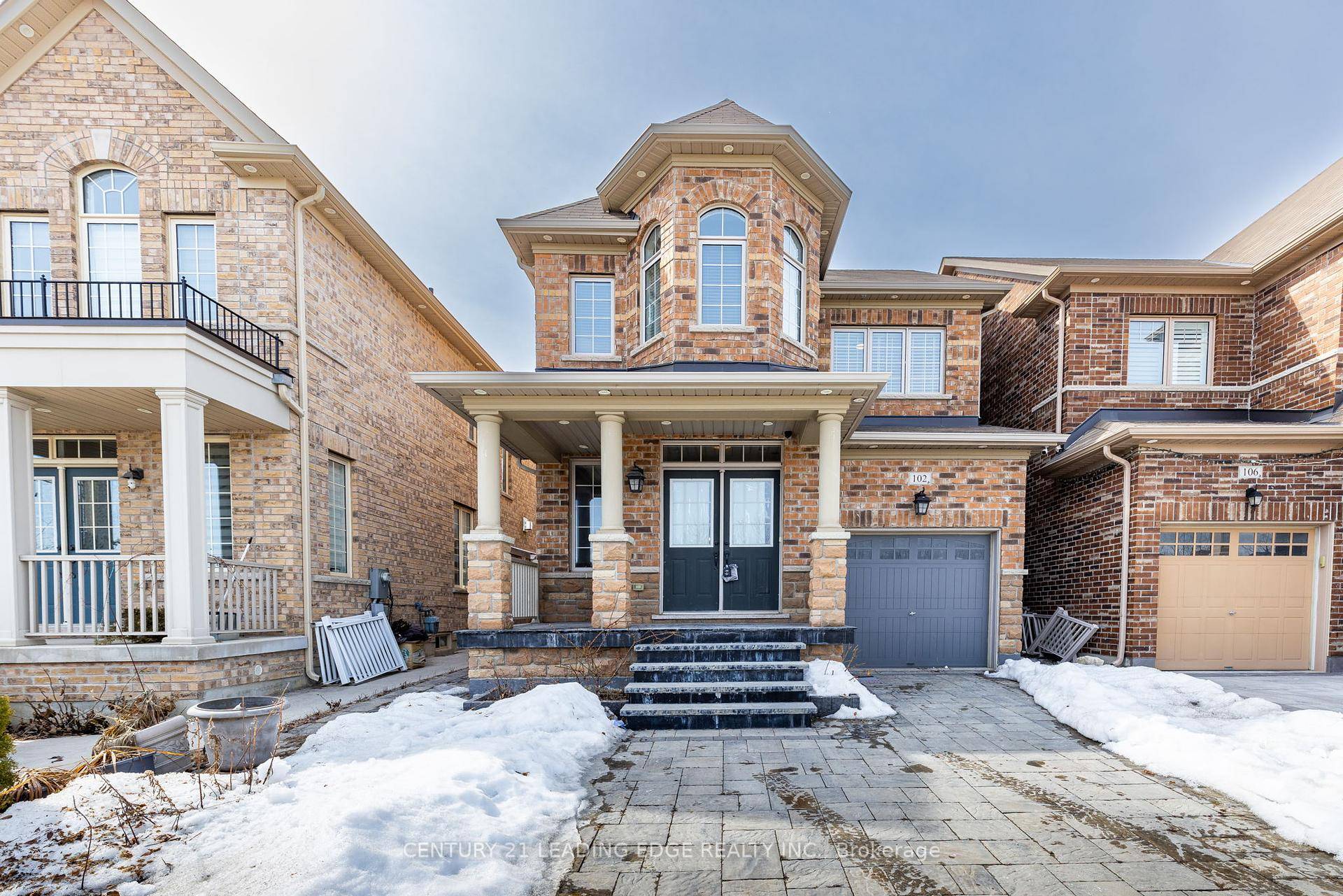 OPEN HOUSE SAT MAY 24 AND SUN MAY 25 1 4PM An incredible opportunity in the beautiful Community of Kleinburg.