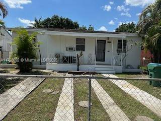 Great Location near El Portal in a highly sought after area this charming single family home with endless potential.