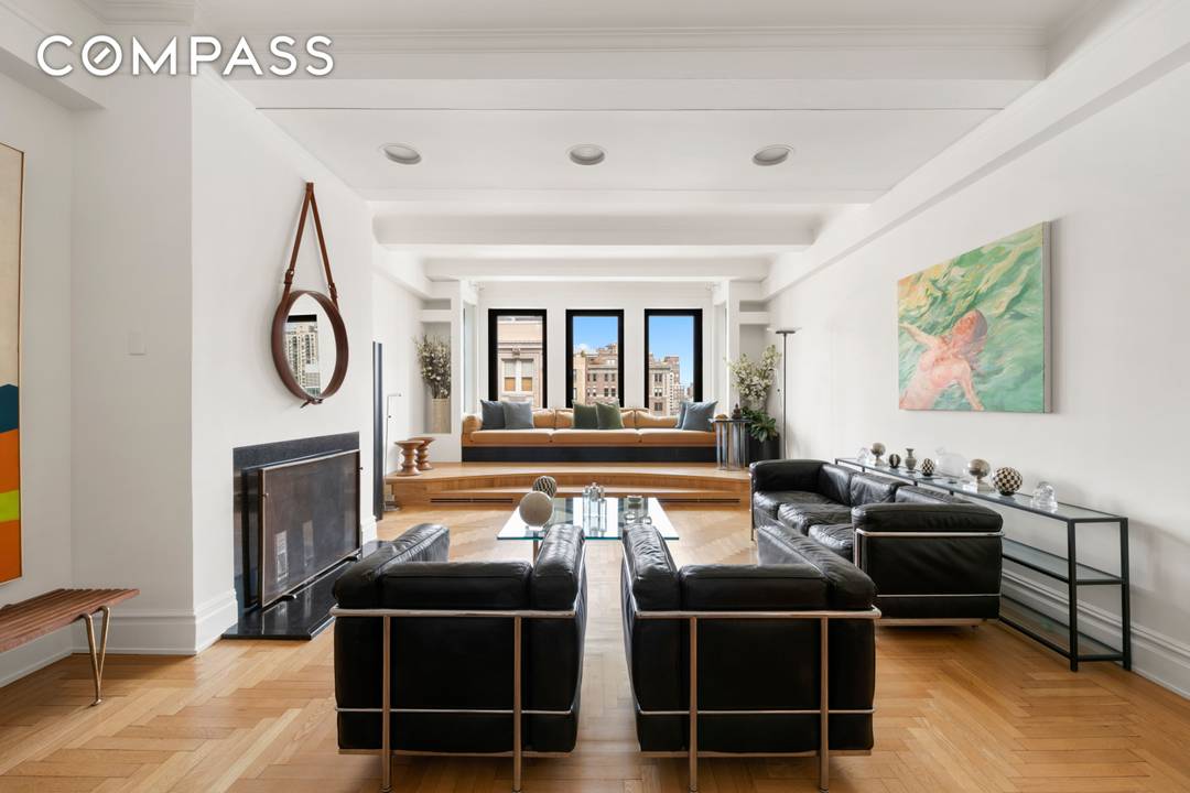 Grand Scale Prewar Elegance on Park Avenue Residence 14C at 911 Park Avenue is an impressive ten room home with grandly proportioned spaces and remarkable flexibility, perched on the highest ...