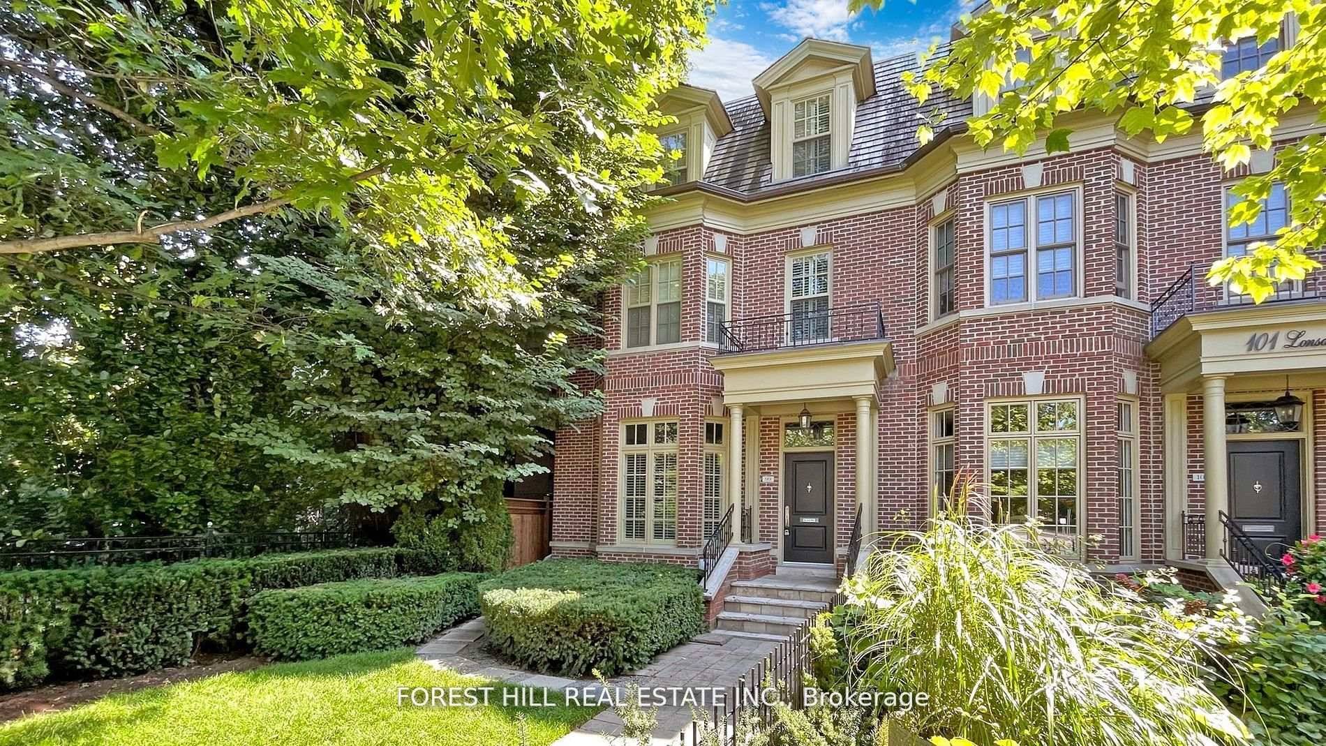 Newly Renovated Home. Gorgeous Luxury House For Rent In The Forest Hill District Of Toronto Features Five Bedrooms, Two Full Bathrooms And Two Powder Rooms.