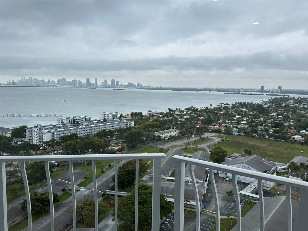 Boaters paradise ! 2 bedroom 2 bathroom brand new remodeled apartment on 23 floor presents the blend of modern design and practical living space.