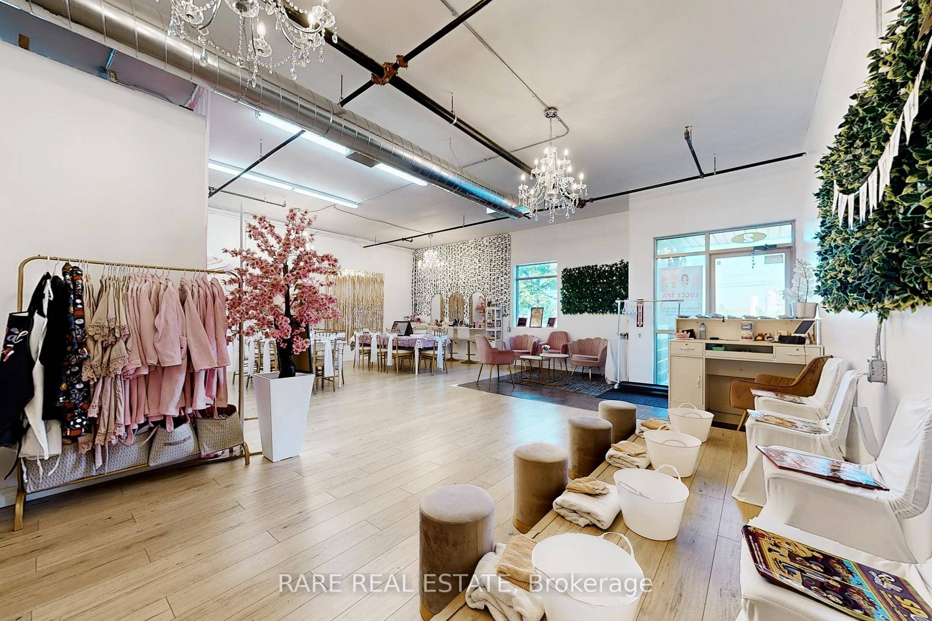 Attention Business Owners amp ; Investors The perfect opportunity for an entry level industrial condo unit that comes with unbeatable street exposure and ample parking.