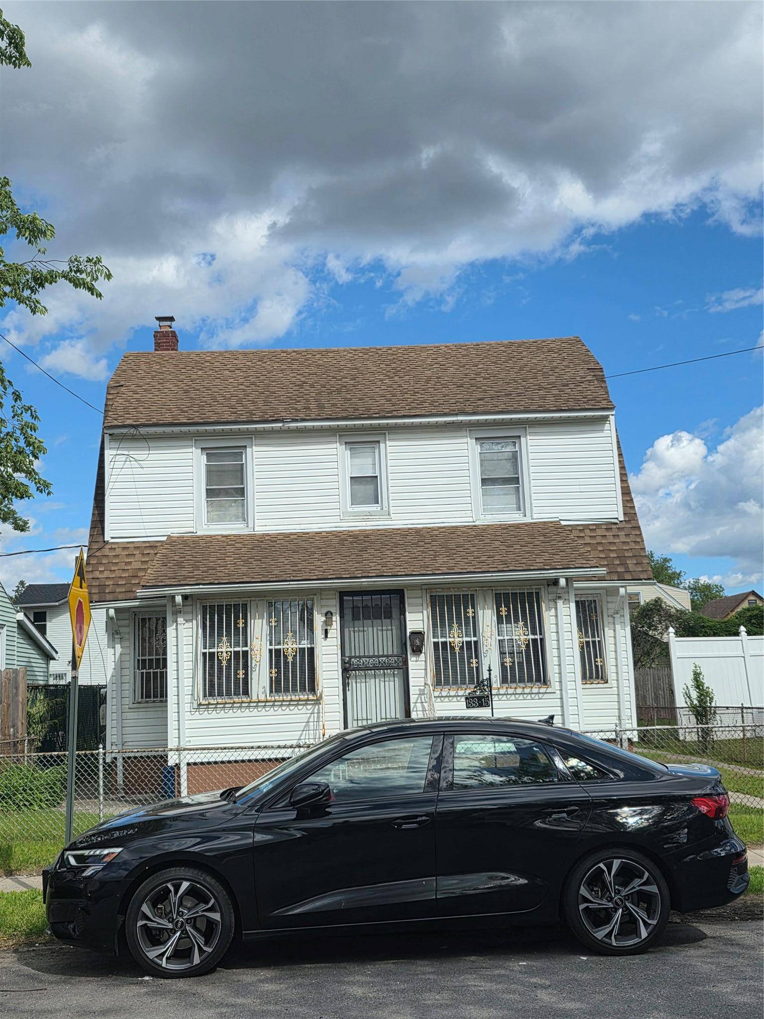 BACK ON THE MARKET.... 1 Family Home 3 Bedrooms Possible 4 amp ; 2 Full Bathrooms.