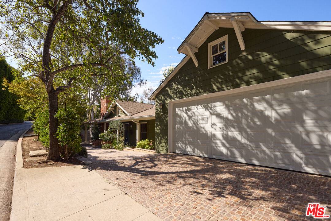 621  N Saltair Ave 5BR Brentwood La