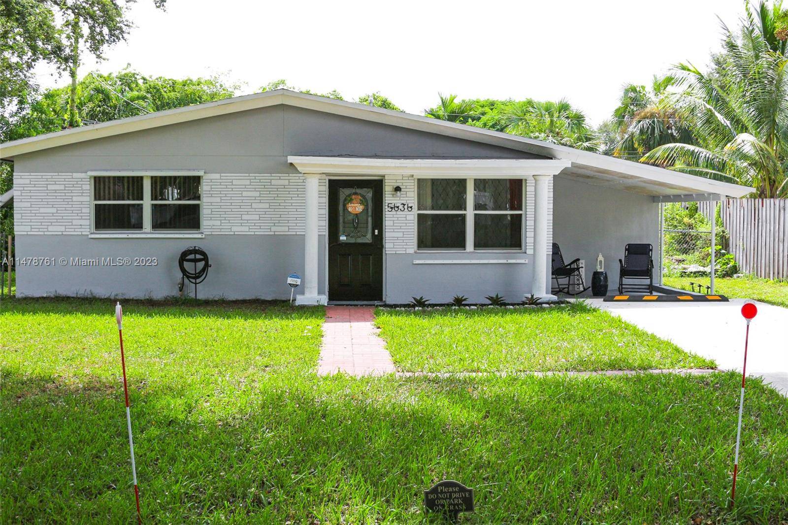 Nestled on a tranquil street, 3 Beds, 1 Bathroom house offers a warm atmosphere with a huge spacious backyard and a cozy front patio.