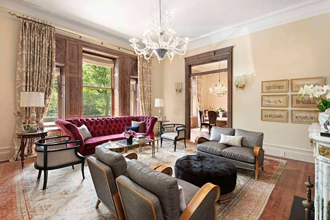 Within the incomparable Dakota at One West 72nd Street, this exceptionally sophisticated residence is defined by soaring 13 foot ceilings and magnificent proportions, as well as perfectly preserved prewar grandeur, ...