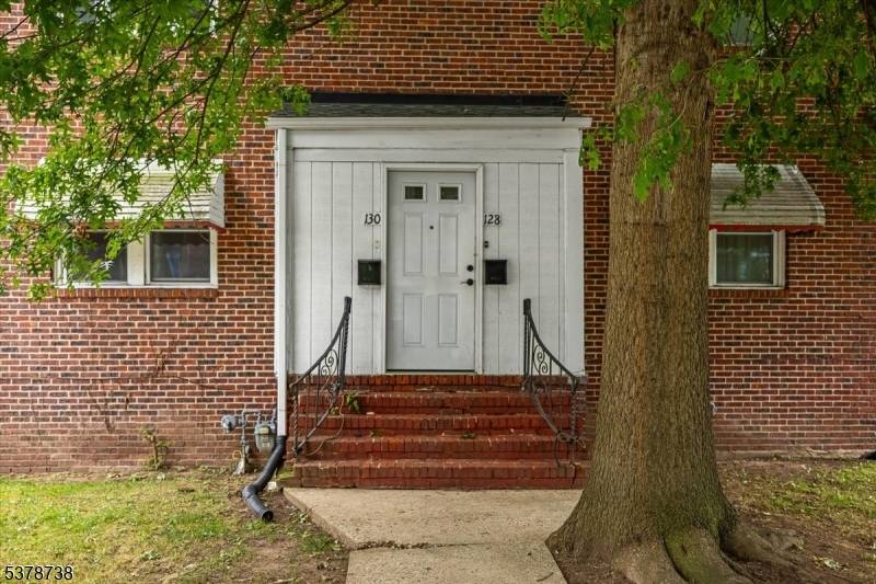 Welcome to 128 130 Lincoln Street !