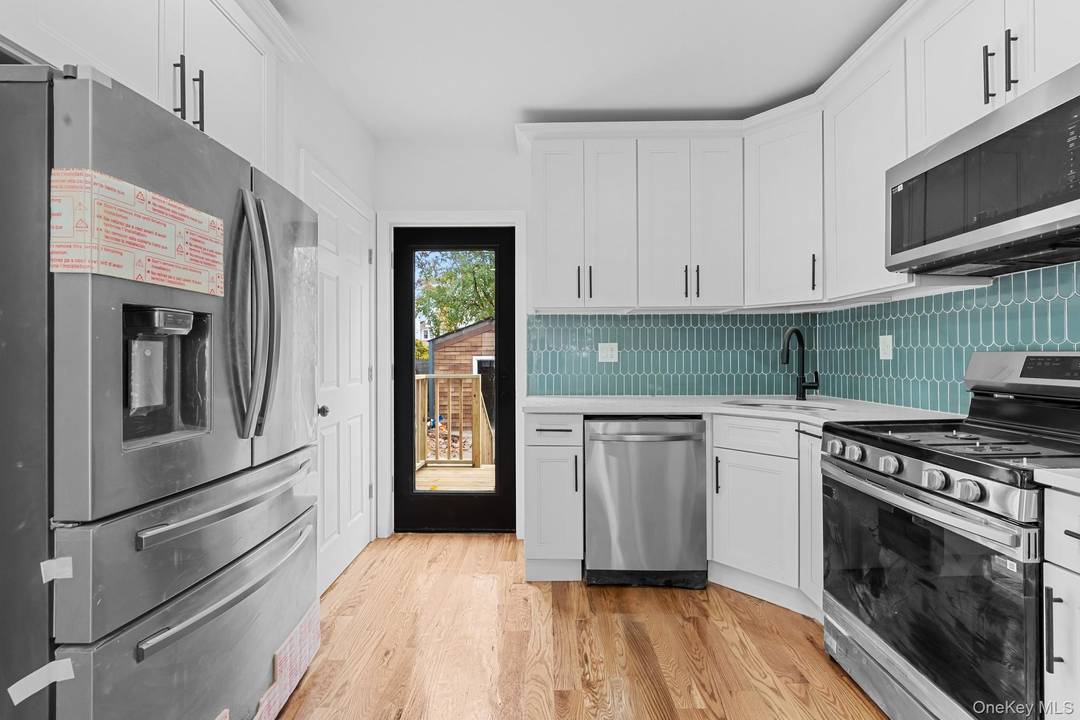 SELLER WILLING TO PAY BUYERS CLOSING COST FOR A LIMITED TIME Space, style amp ; modern luxury come together at 115 19 147th Street A newly renovated, turn key move ...