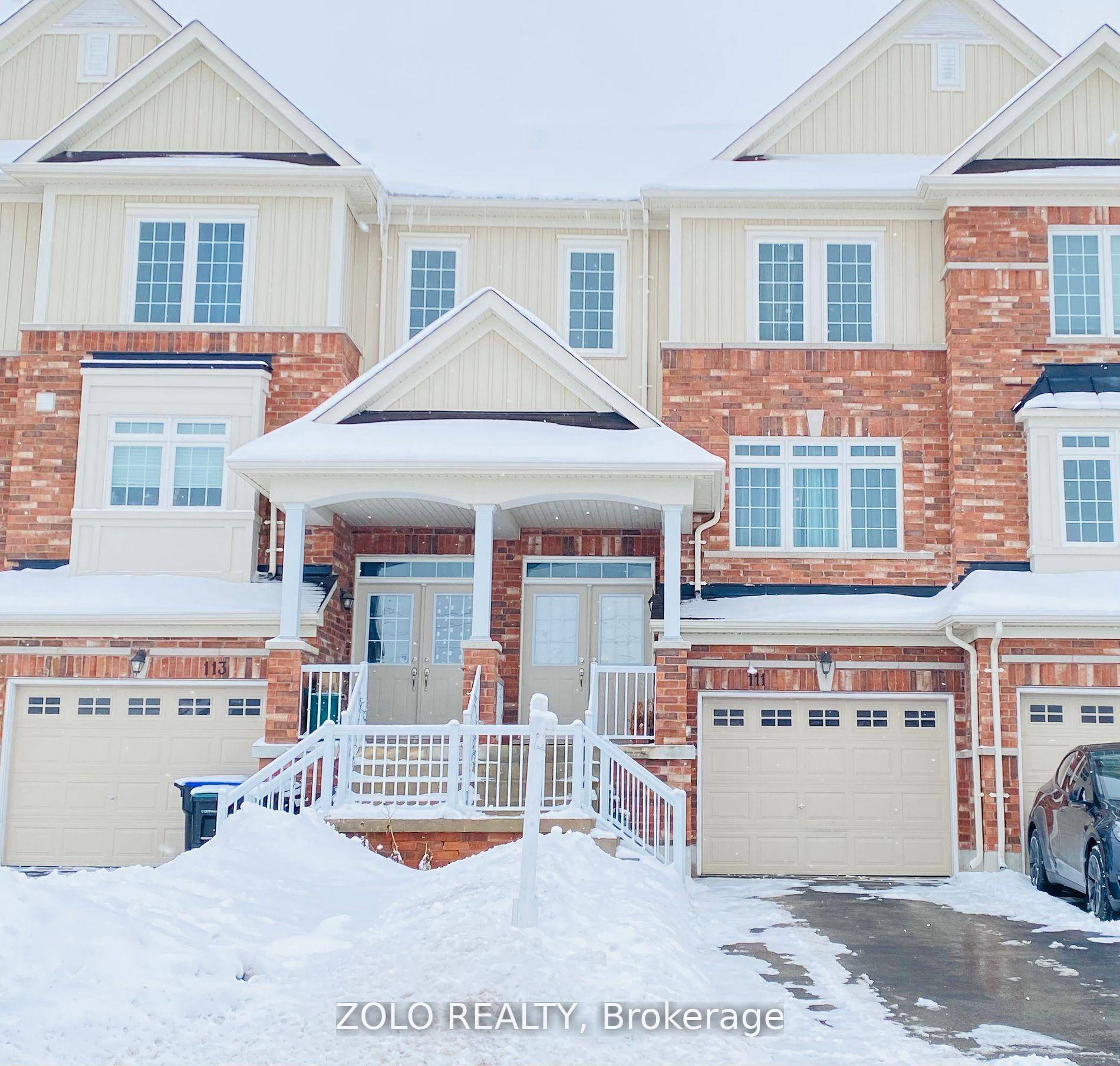Must See ! Immaculate amp ; Stunning Freehold Townhouse in the Highly Sought After Parkview Heights Community.