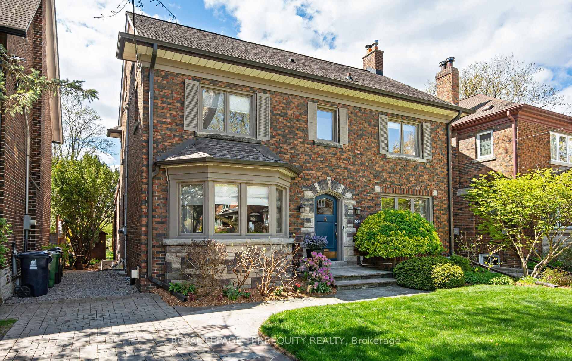 Nestled in a truly glorious setting backing onto the Humber River amp ; Etienne Bru le Park, this stunning 1931 solid brick Georgian center hall home offers timeless elegance, exceptional ...