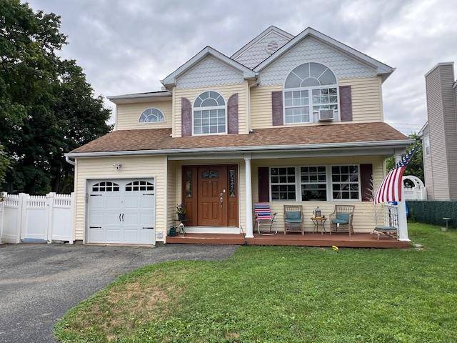 This Mint Colonial Offers Many Possibilities for Extended Families with having a Large Eat In Kitchen, Nice Size Formal Dining Room, Large Living Room, a Den, Plus 4 Full Bedrooms, ...
