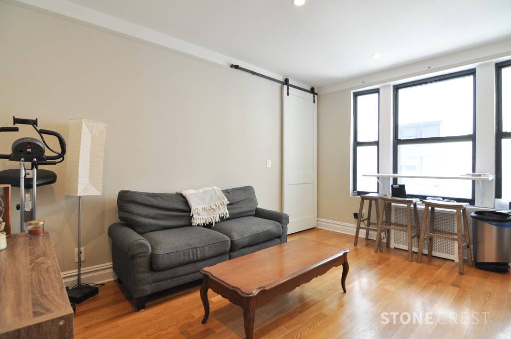 Charming 3 bedroom apartment near Columbia University, Barnard College and Manhattan School of Music.