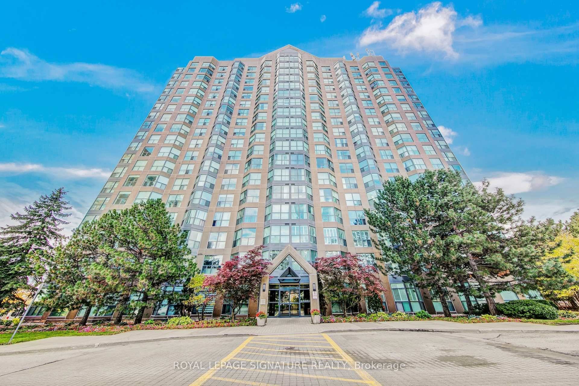 Welcome to Unit 912 at 2177 Burnhamthorpe Rd a charming 1 bedroom condo that's freshly updated and full of natural light.