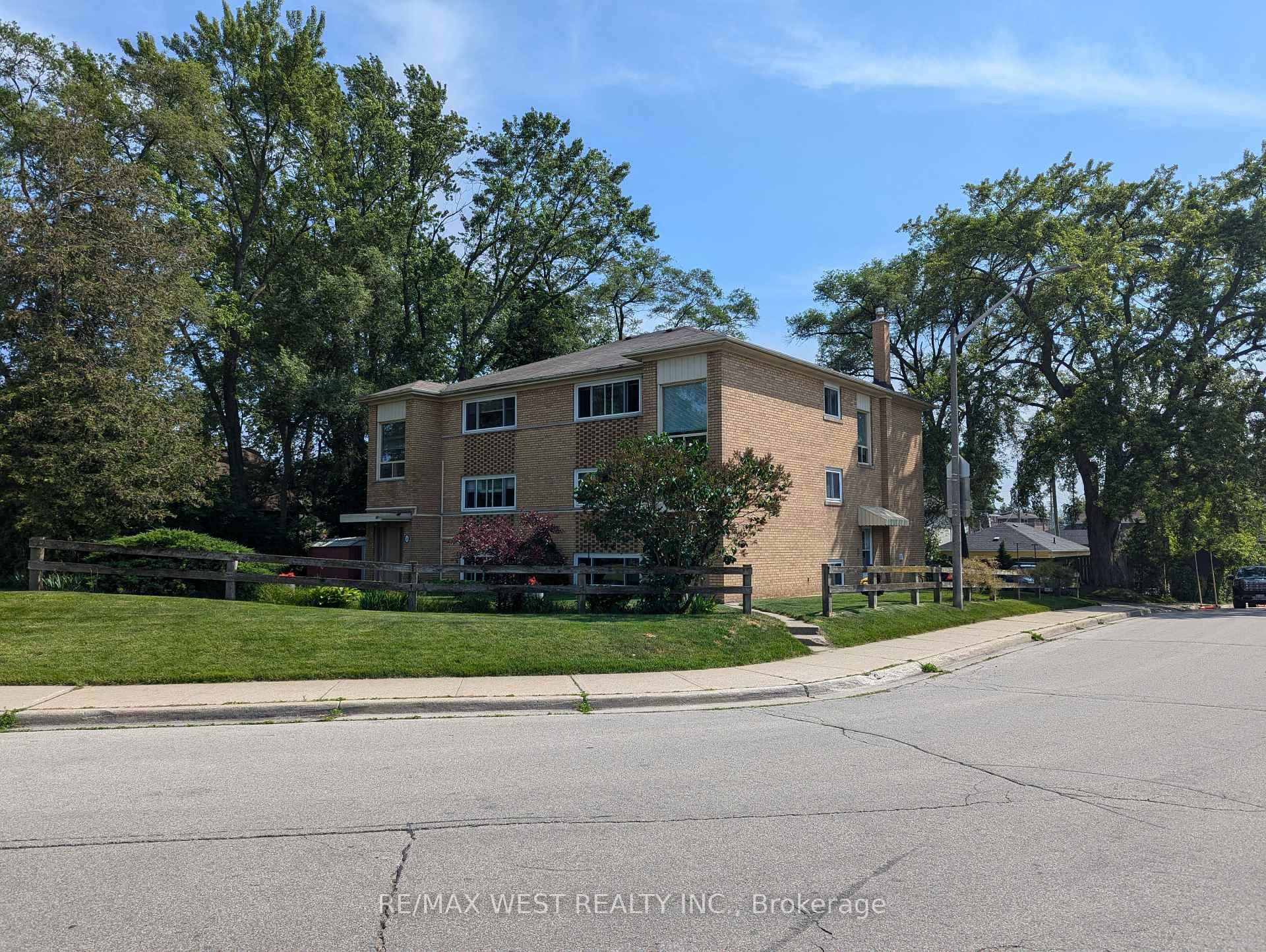 Fantastic Investment Opportunity in Port Credit.
