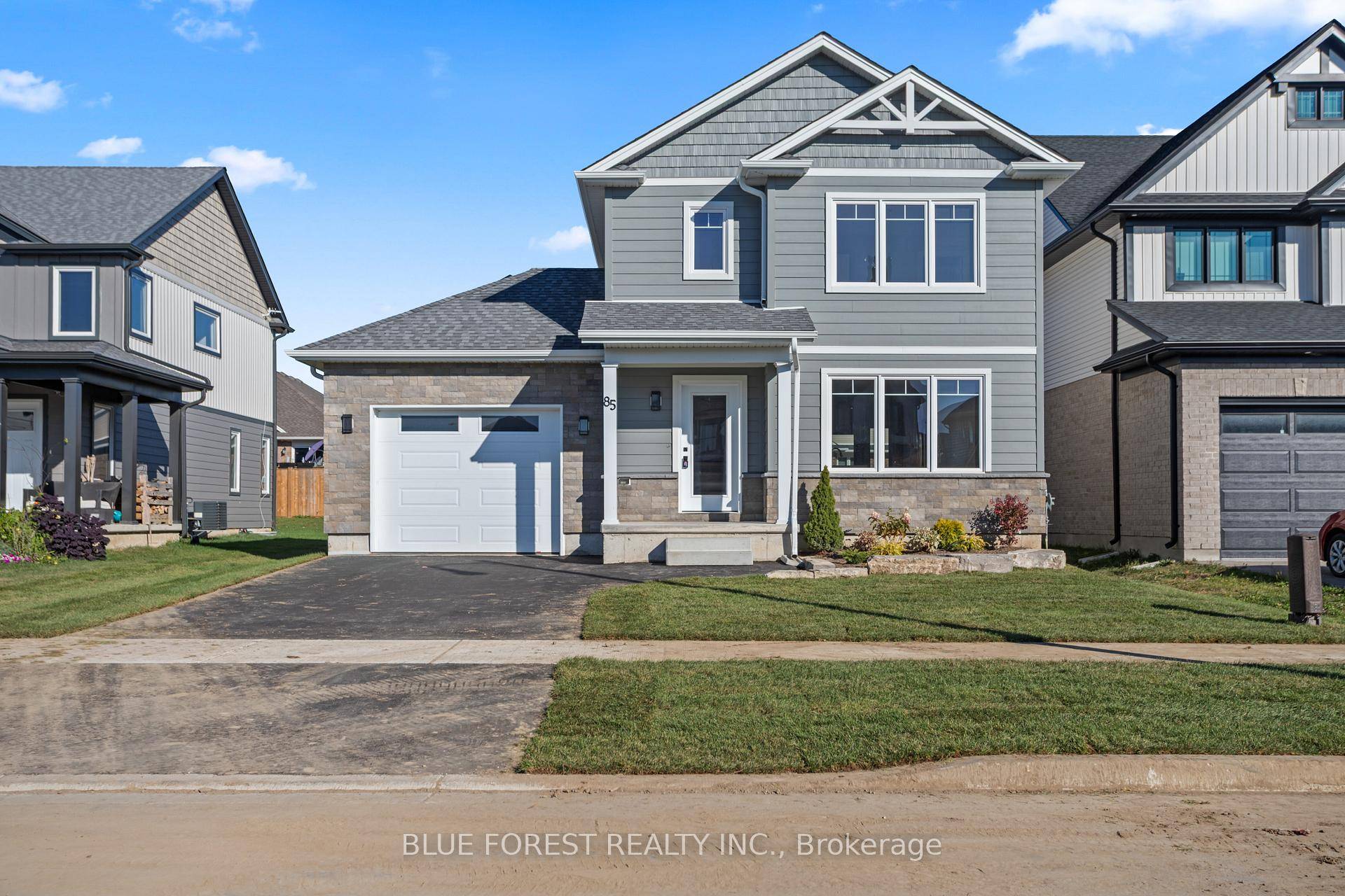 Welcome to The Signal by Karwood Homes a beautifully designed two story residence located in the highly sought after Harvest Run community of St.