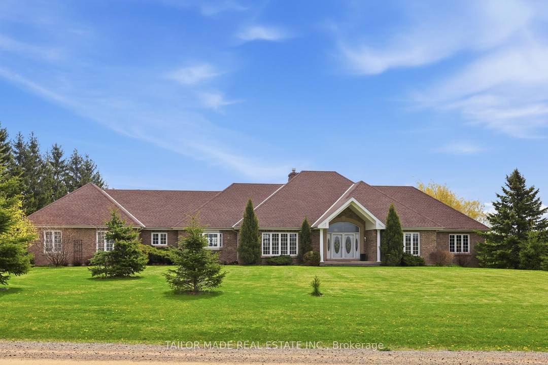 Beautiful Bungalow with amazing views !