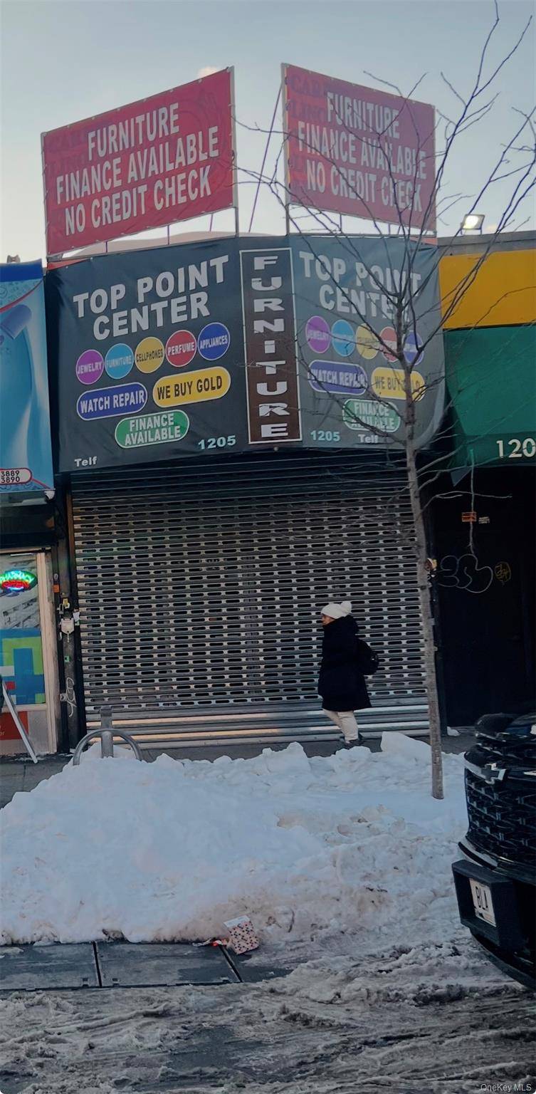 Commercial Space Available for Lease 1, 200 sq.