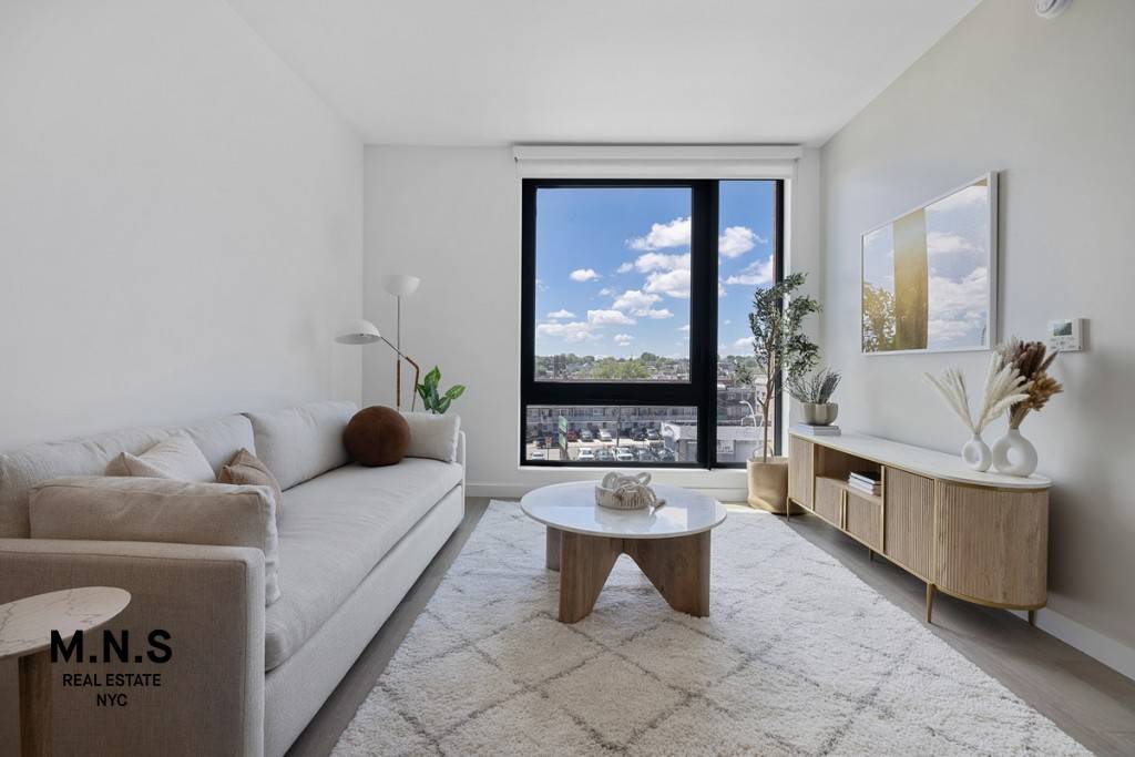 1 Bedroom Available 5 1 in Woodside !