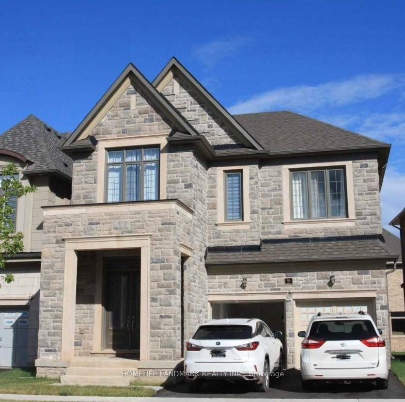 Bright And Spacious 4 Bed, 4 bath with double garage House At A Central And Very Convenient Location in Fernbrook's Seven Oaks Community.
