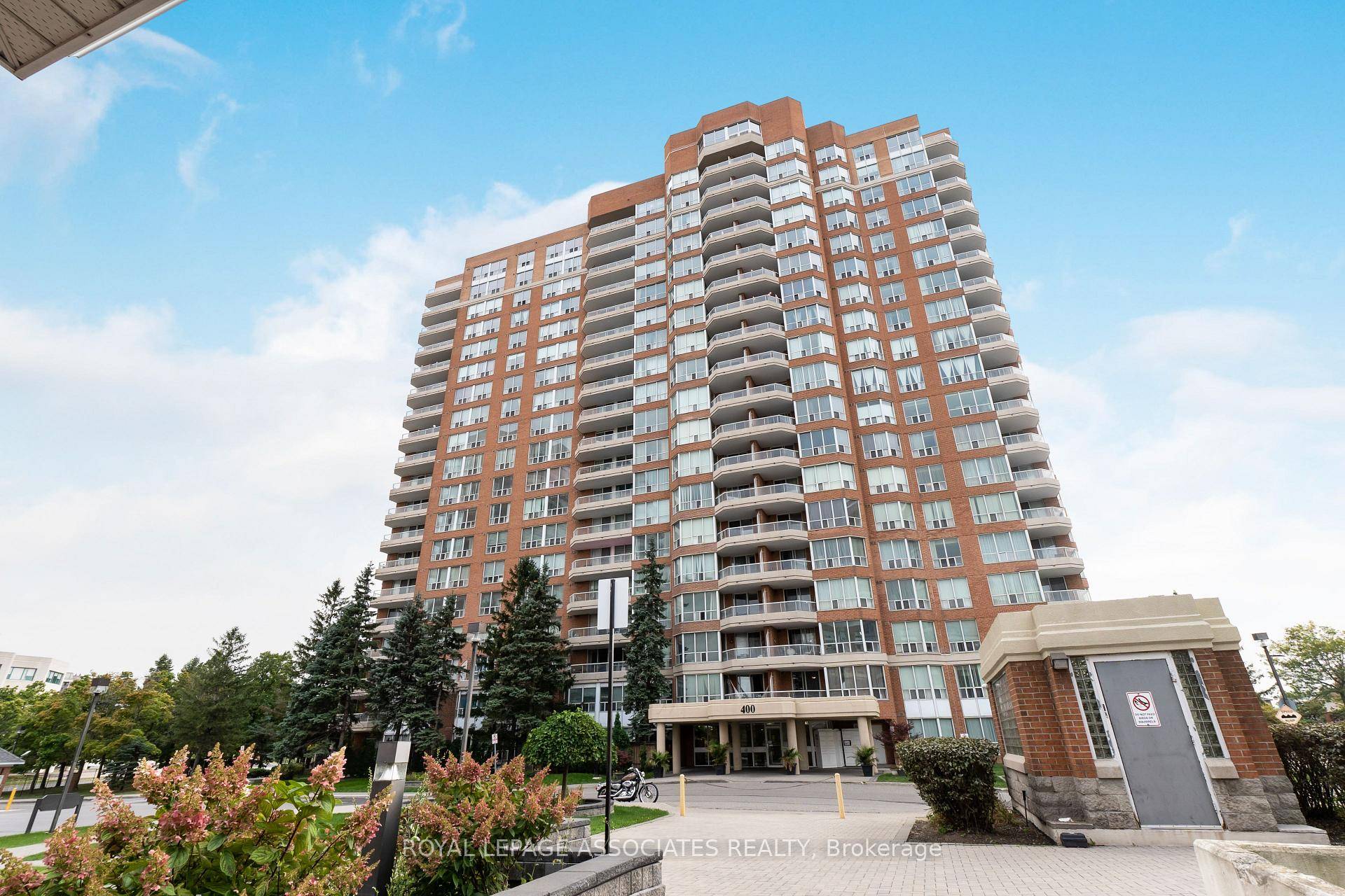 Spacious 2 bedroom, 2 bathroom condo for lease at 400 McLevin Avenue, Scarborough.