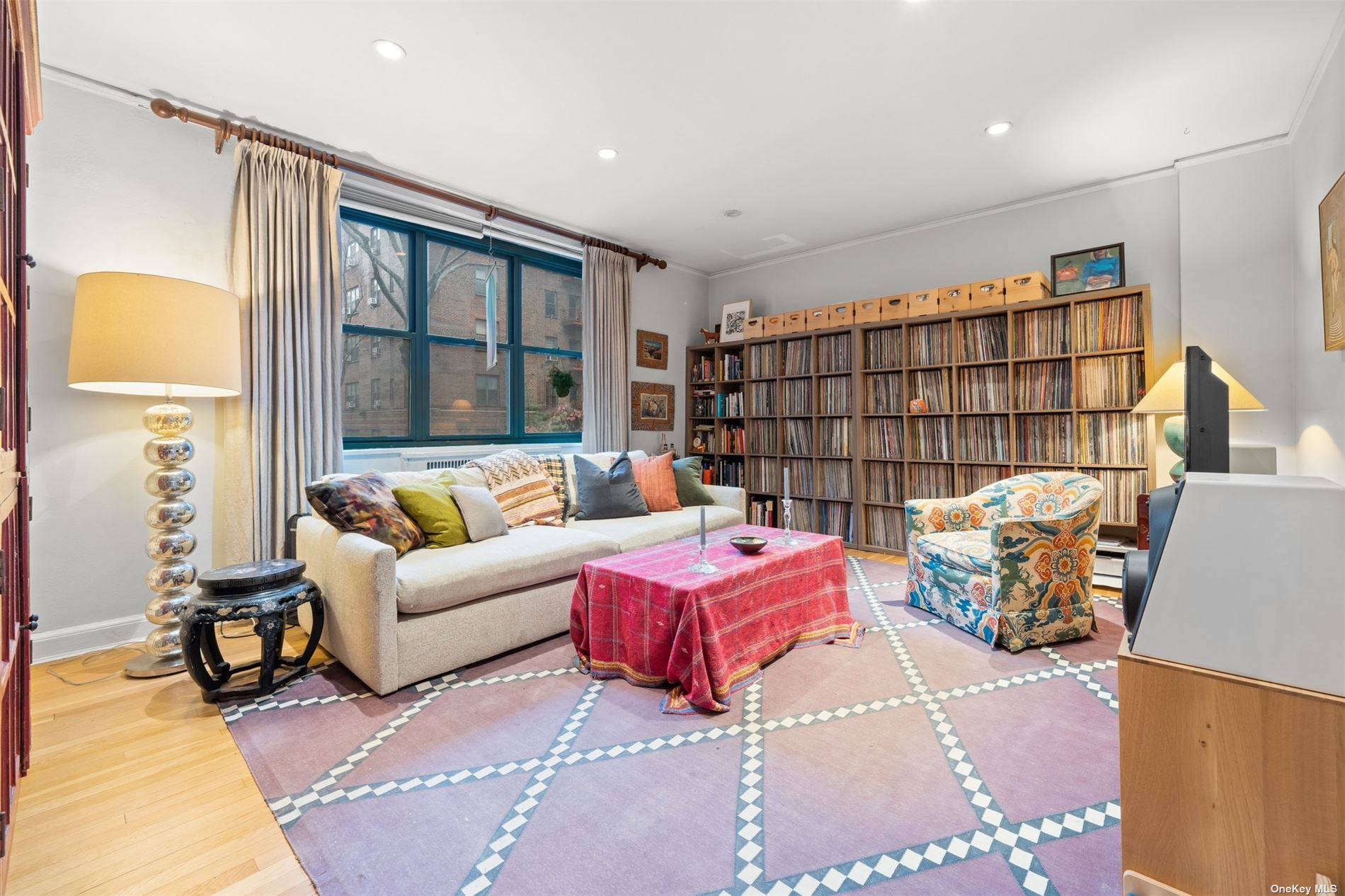 Experience the best view in Dunolly Gardens from this lovely garden facing apartment.