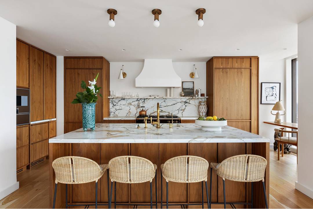 Expertly crafted by The Brooklyn Home Company, this high floor six bedroom, five and a half bathroom residence elevates the luxurious Quay Tower lifestyle with a custom designed layout, meticulously ...